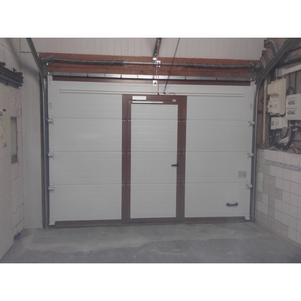 Porte de garage sectionnelle sans moteur